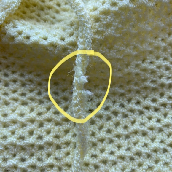 Cute little vintage baby shawl jacket butter yellow - Picture 8 of 8